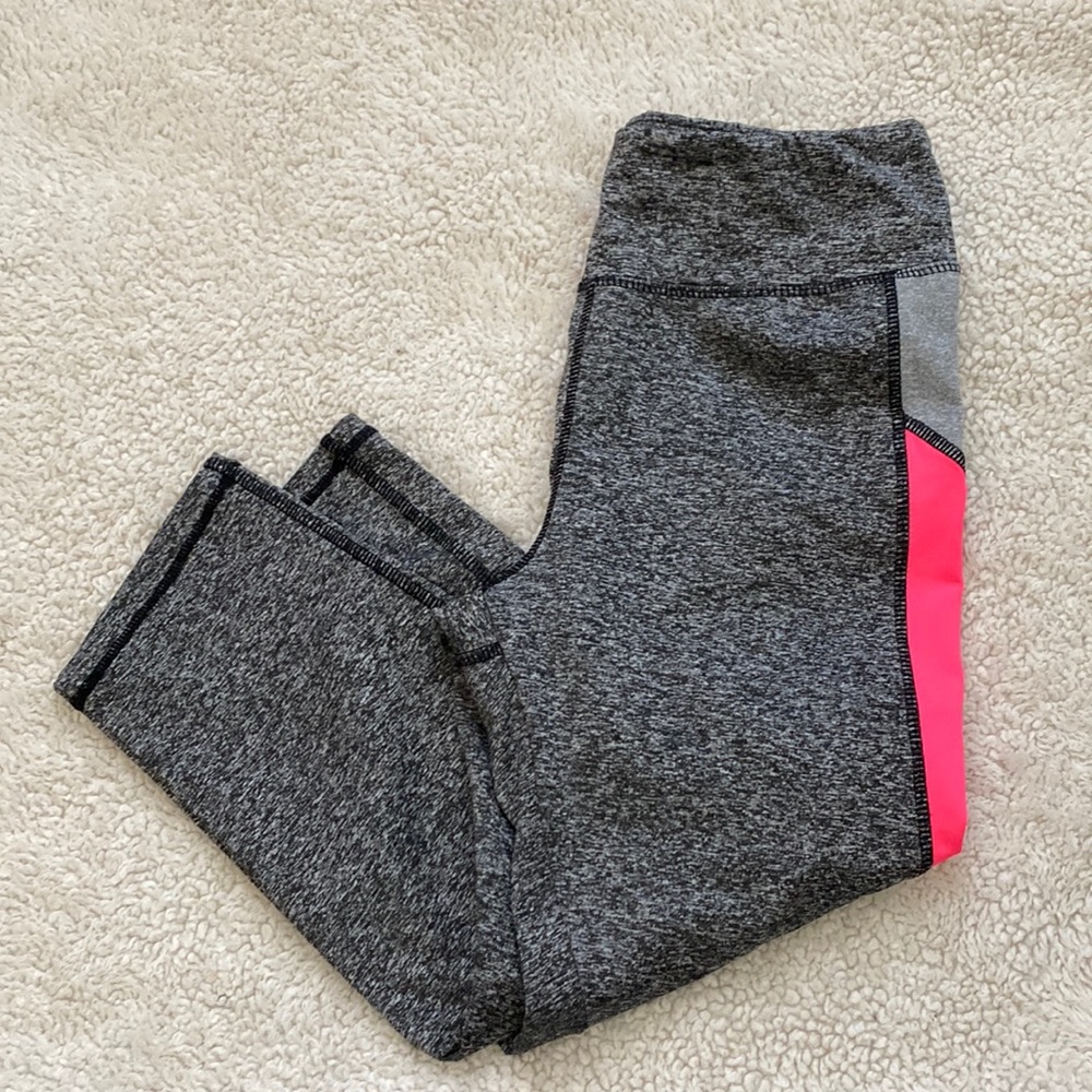 Heather black and pink Capri leggings